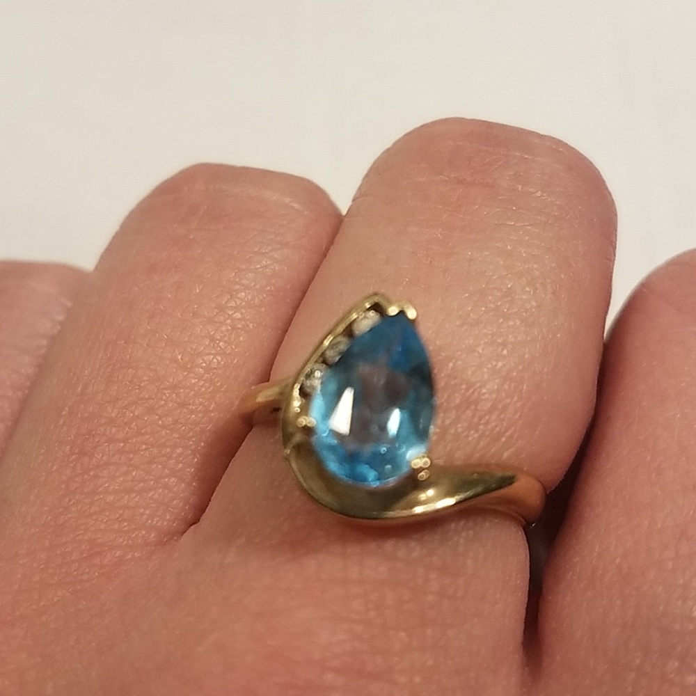 Really gorgeous set of earrings and ring.